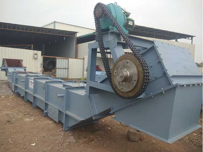Wet Scraper Conveyor Close-up